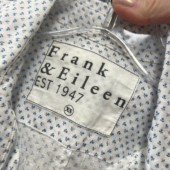 Frank & Eileen Ditzy Floral Long Sleeve Linen Button Front Shirt Size XS - Picture 9 of 10